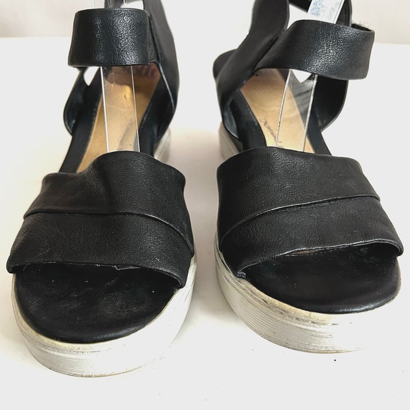 Sofft Verdi 2 Wedge Sandal Black Leather White Sole Hook and Loop Close Womens 8 - Picture 8 of 10